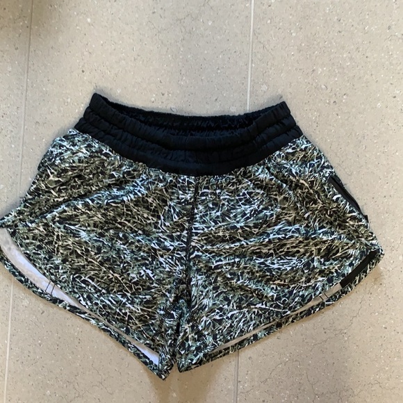 ECU Lululemon tracker Shorts - Picture 1 of 8